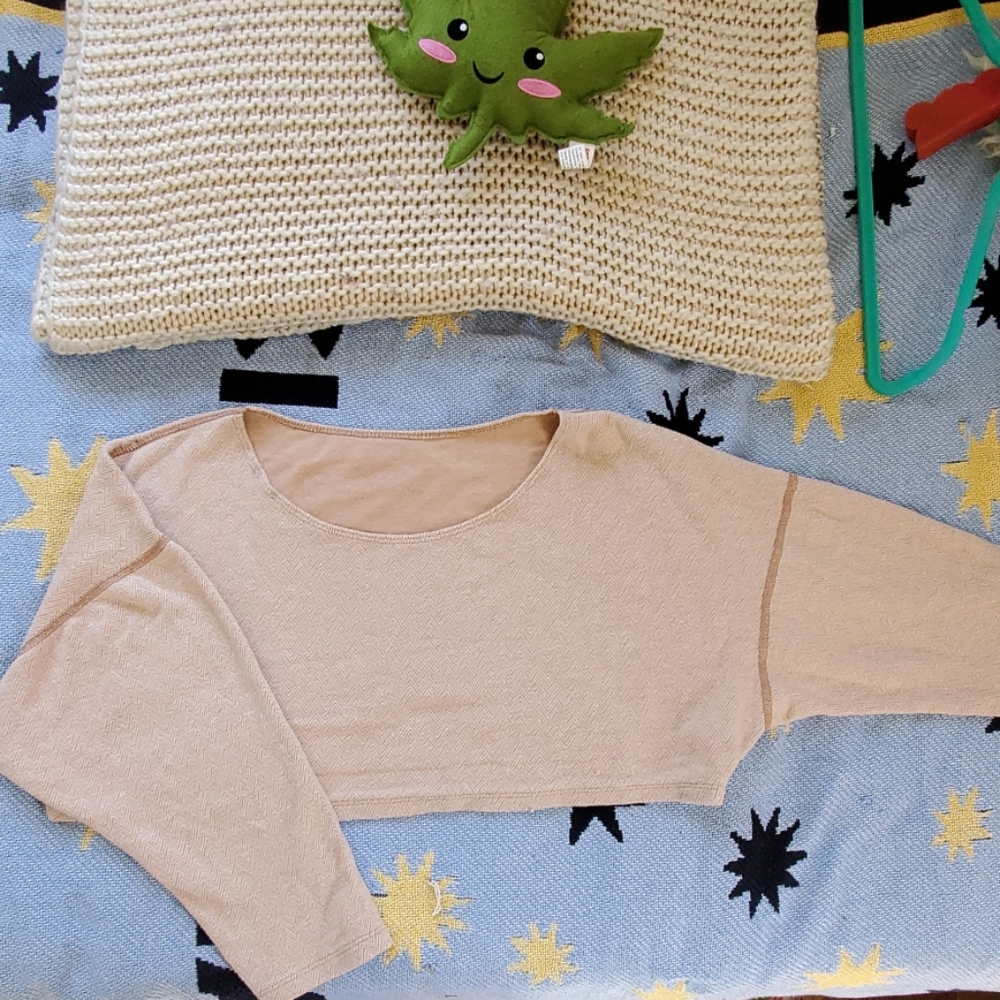 Vintage Cropped sweater